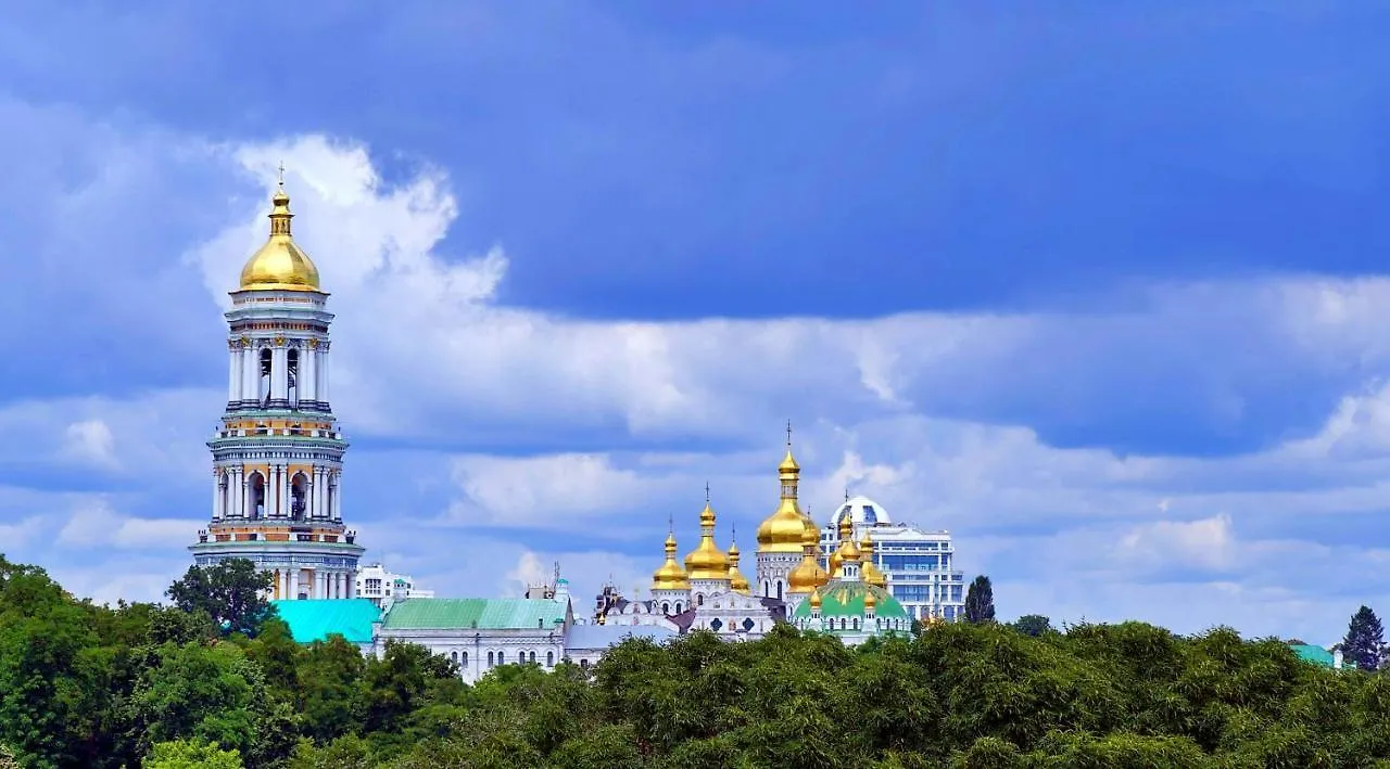 Great View Apartaments Near Lavra Kiev